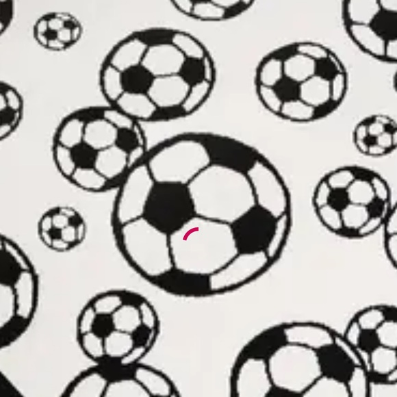 BNWT comfy Luxe soccer blanket  reversible - Picture 4 of 5
